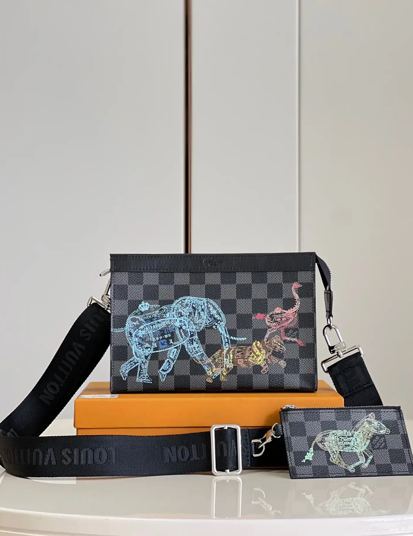 GASTON WEARABLE VUITTON LOUIS 0603